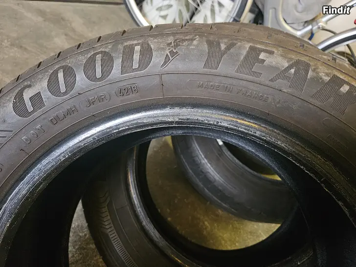 Myydään 205/55R15 kesärenkaat