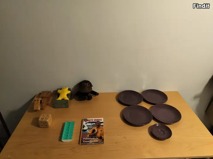 Säljes Lautaset matceramica puu koira