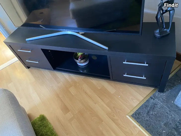 Myydään TV bänk