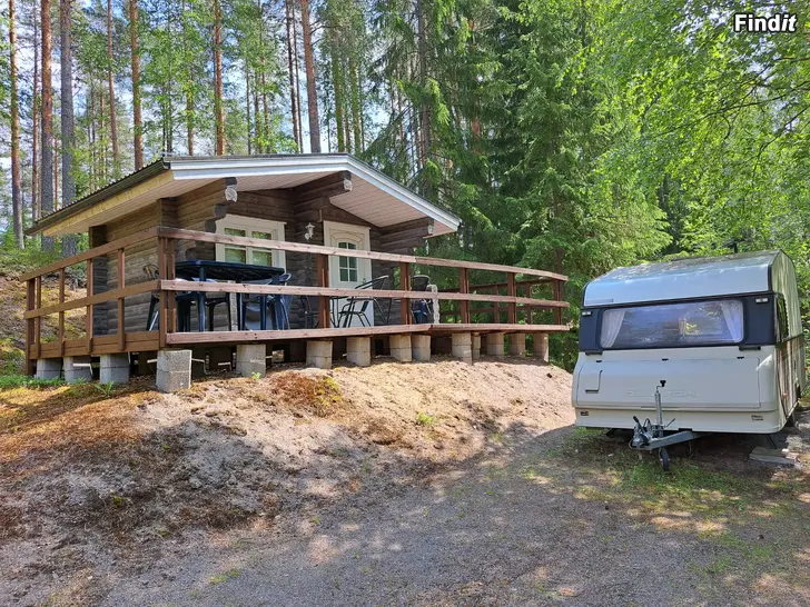 Uthyres Mökki lammen rannalta