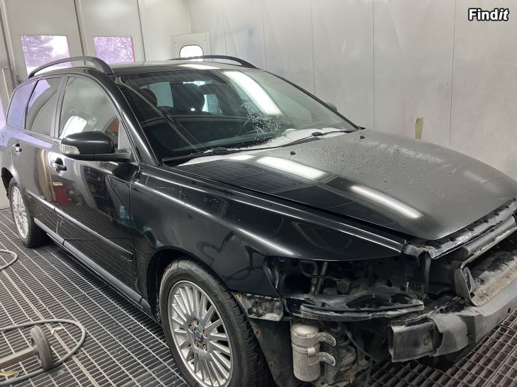 Säljes Volvo v50 delar
