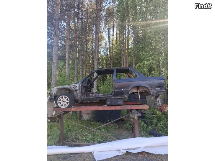 Säljes Bmw e30 säljes i delar