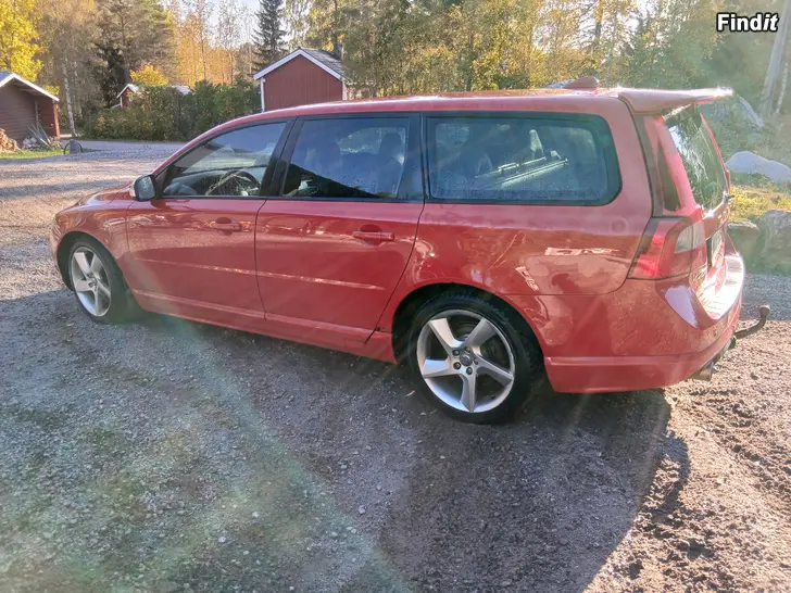 Säljes Volvo v70 nybes