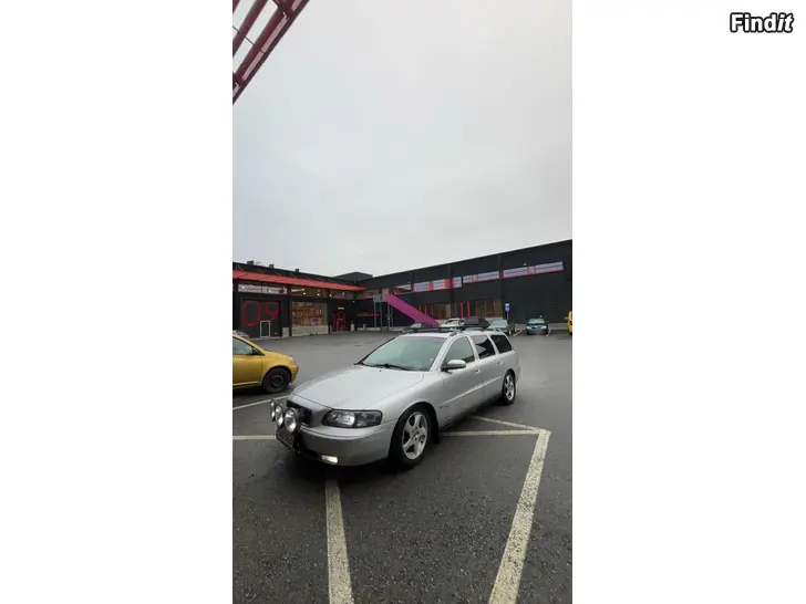 Säljes Volvo v70 D5 manuaali