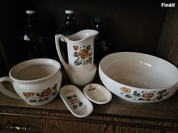 Myydään Arabia Pesukalusto 5-osaa