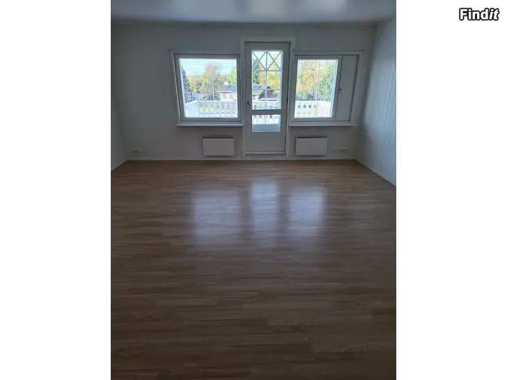 Uthyres 4 r och kök 130 m2 uthyres i molpe
