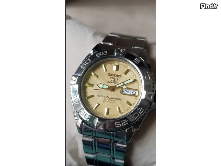Myydään Seiko sport 5