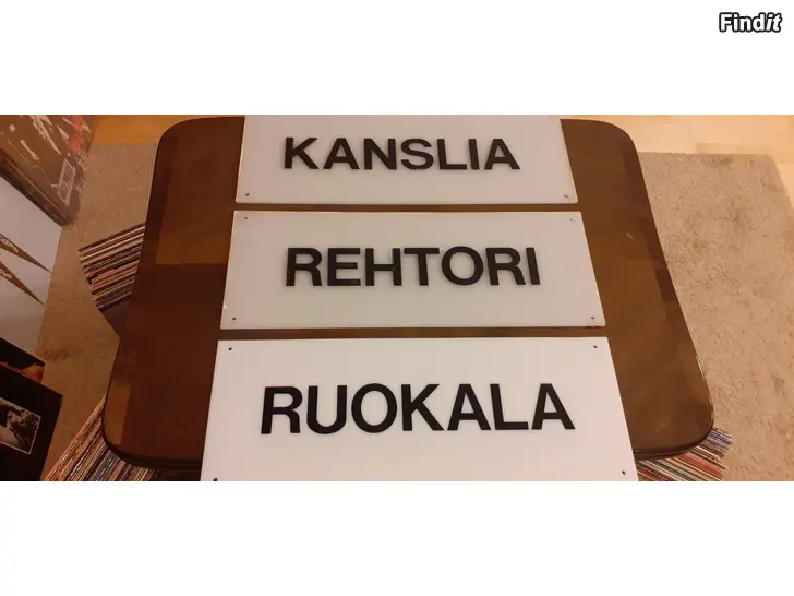 Myydään Keräilytavaraa kasa 3/3