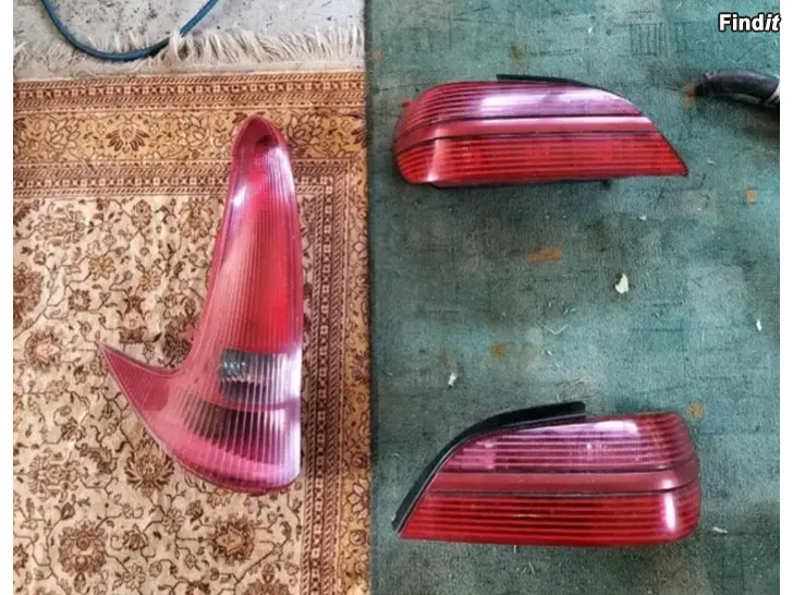 Myydään Takavalot takaumpio