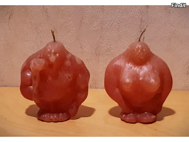 Myydään Hahmo vaha kynttilät 2 kpl
