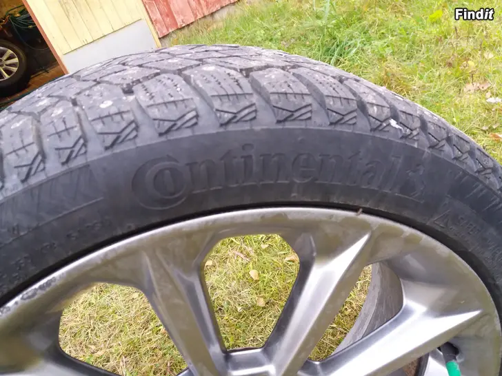 Myydään 205/45 R17 Talvirenkaat