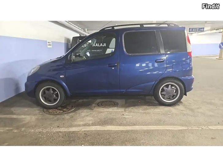 Myydään Toyota Yaris Verso 1.3