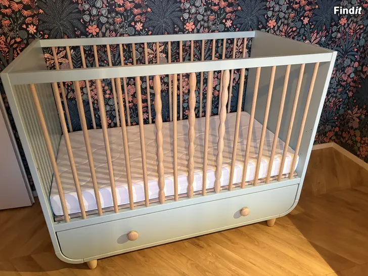 Myydään Spjällsäng - oanvänd