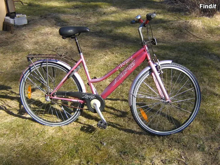 Myydään Nopsa polkupyörä.Naisten/tyttöjen pyörä