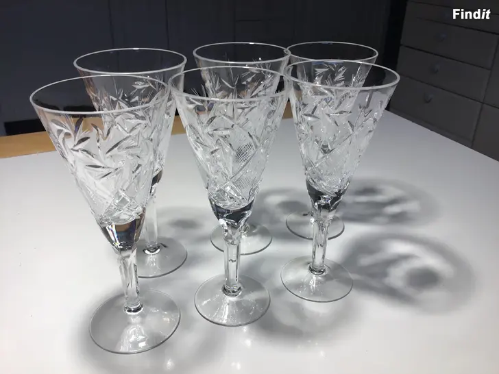 Säljes Enastående vackra champagneglas i kristall