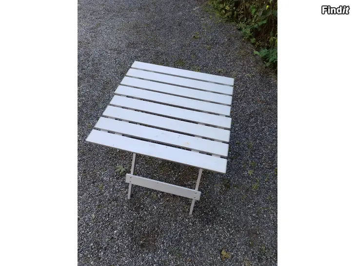 Myydään KOKOONTAITETTAVA PÖYTÄ