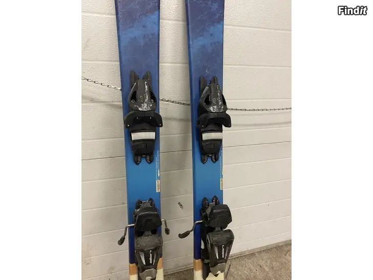 Säljes Slalomskidor