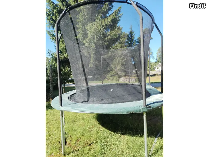 Myydään Studsmatta