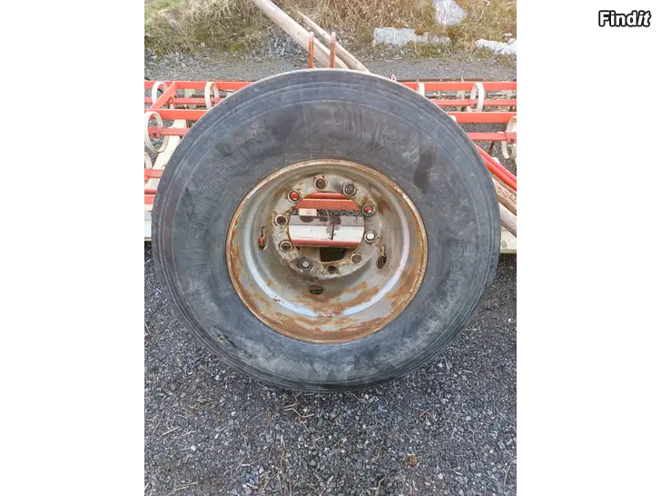 Säljes Lastbilshjul 295/80R22.5