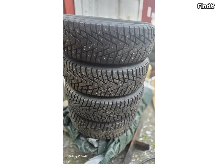 Myydään Talvi renkaat nissan