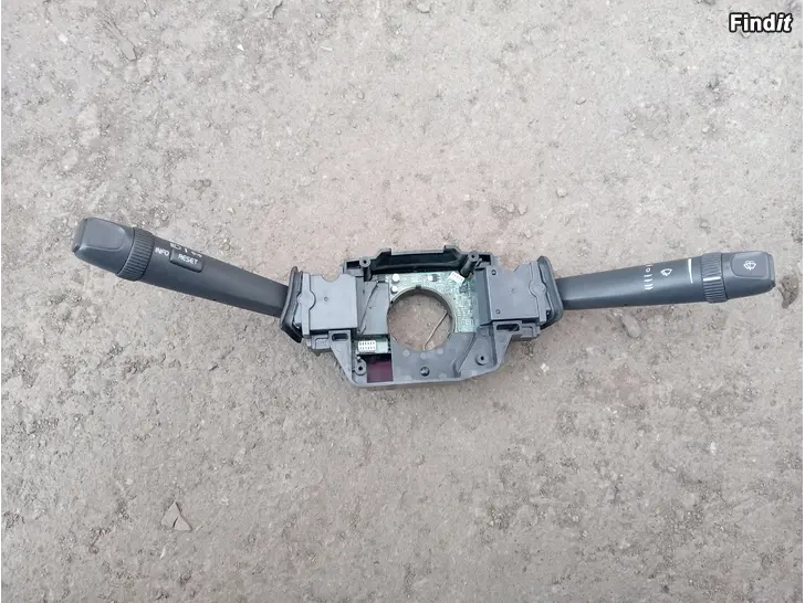 Myydään Volvo S80 2002 monitoimivivut+ohjain 30658677