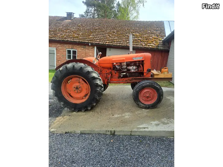 Myydään Nuffield DM4/1980-61