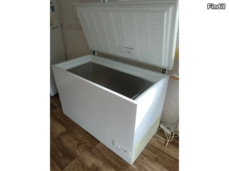 Säljes Electrolux frysbox 255 liter