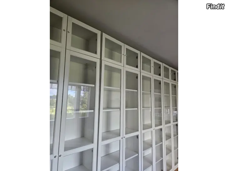 Säljes Ikea Billy/Oxberg bokhyllor