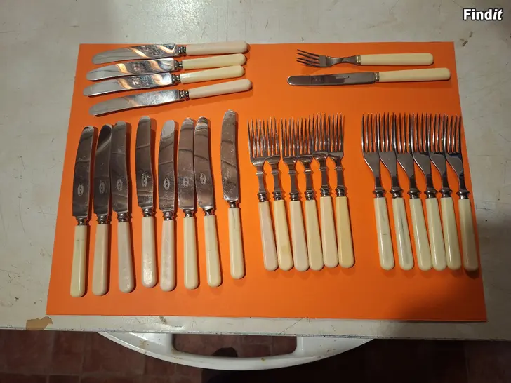 Myydään SORSAKOSKEN aterimet