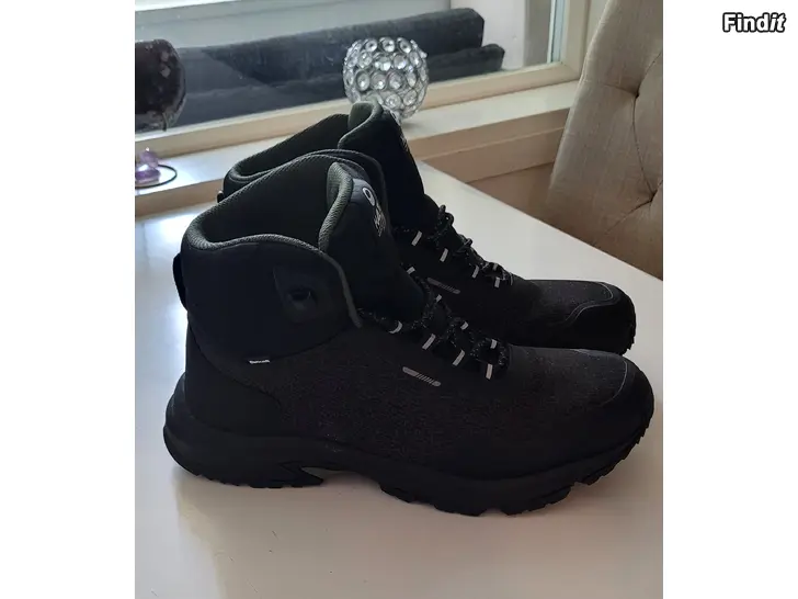 Myydään Halti Ikaros mid DX kengät