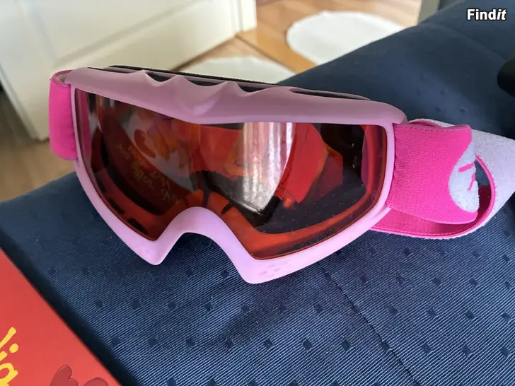 Säljes Junior Slalomglasögon Rossignol