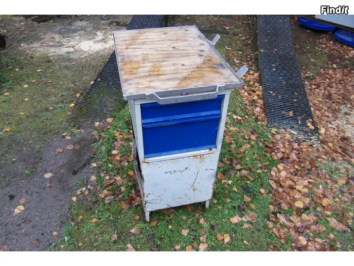 Myydään Työkaluvaunu
