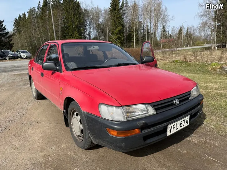 Myydään TOYOTA COROLLA 1300-16V