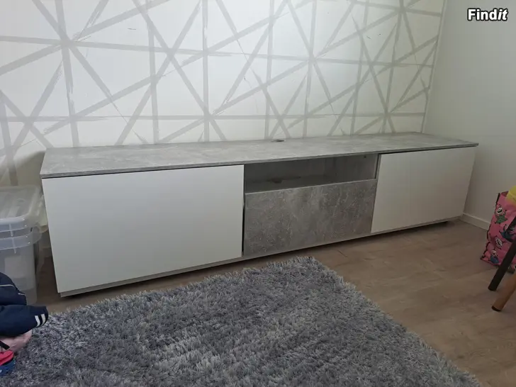 Säljes Tv bord