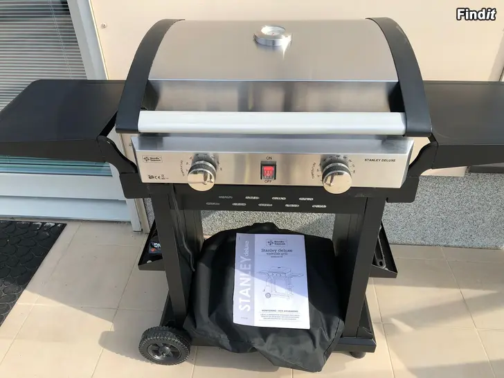 Säljes Elgrill med tillhörande överdrag