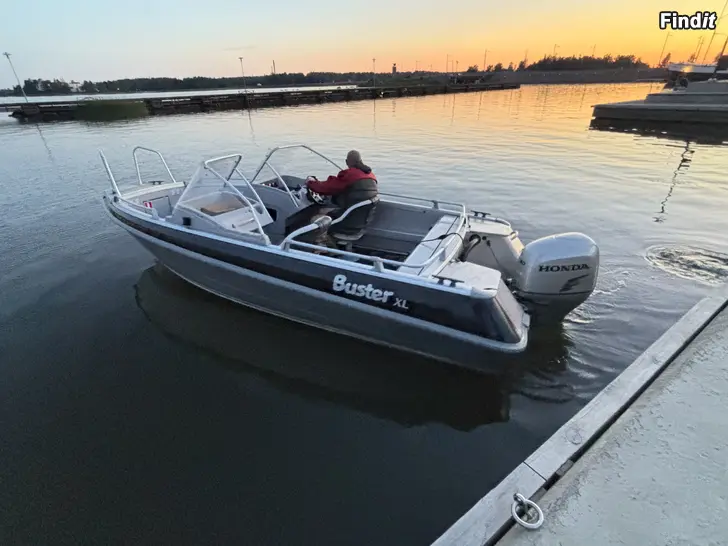 Säljes Buster XL, Honda Bf90d, Körd endast 28h + trailer