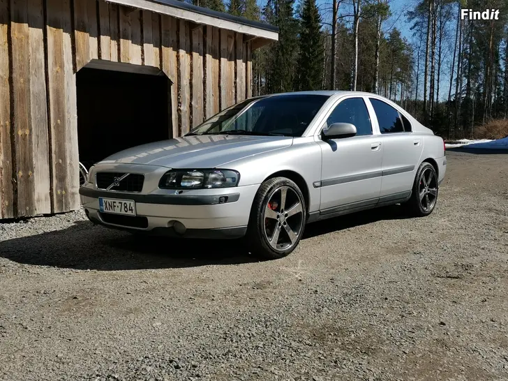 Säljes Volvo s60 2003
