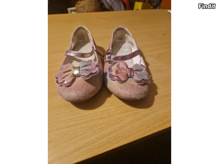 Säljes Ballerina skor st 34