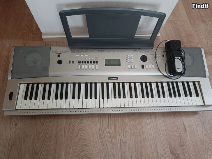 Myydään Yamaha YPG-235 Piano