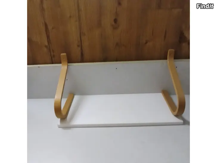 Säljes Hyllor