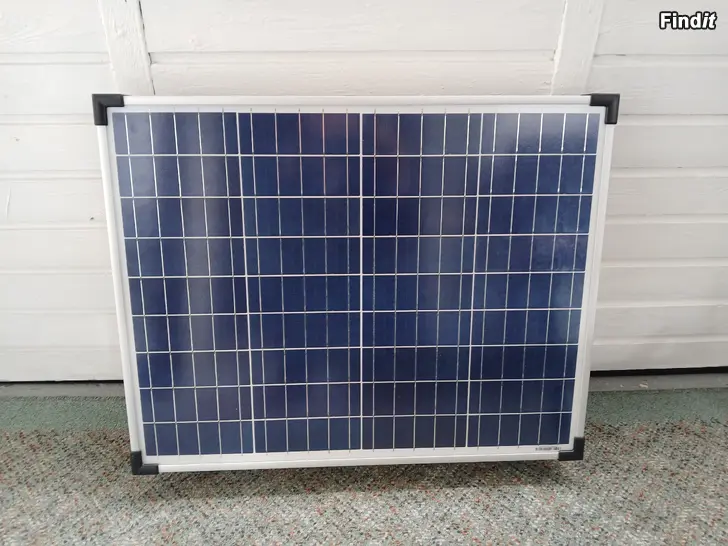 Myydään Aurinkopaneeli  Topray Poly 55W seinätelineellä