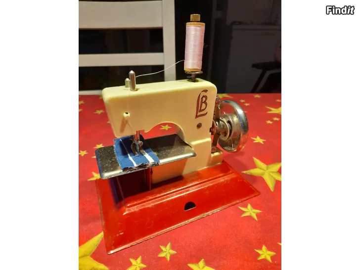 Myydään Ompelukone