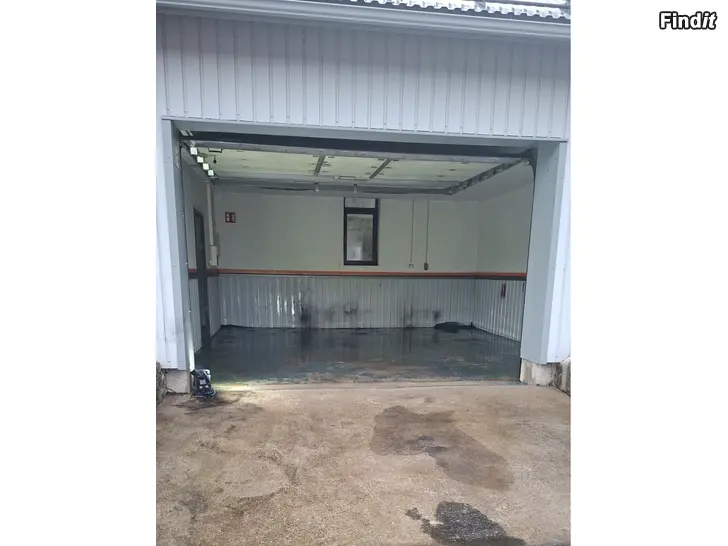 Uthyres Garage 35m2 / Verkstad eller Lager uthyres