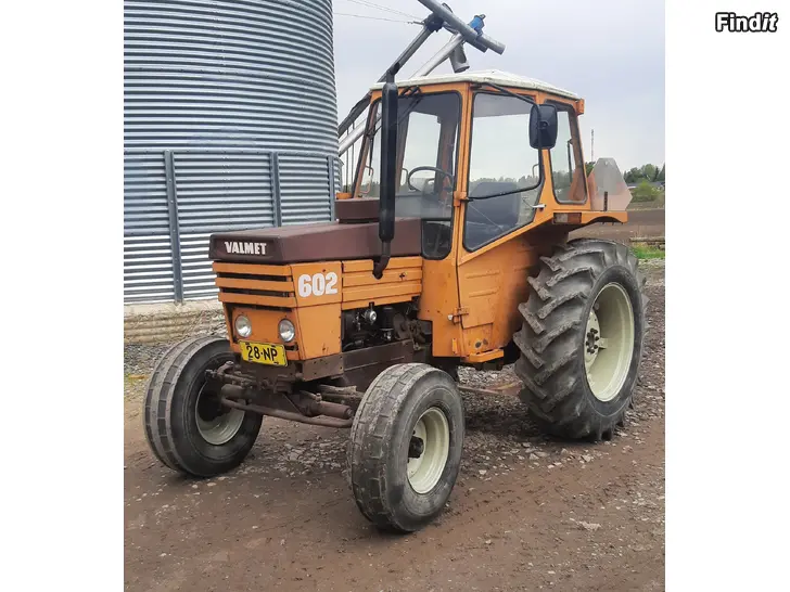 Myydään Traktori Valmet 602