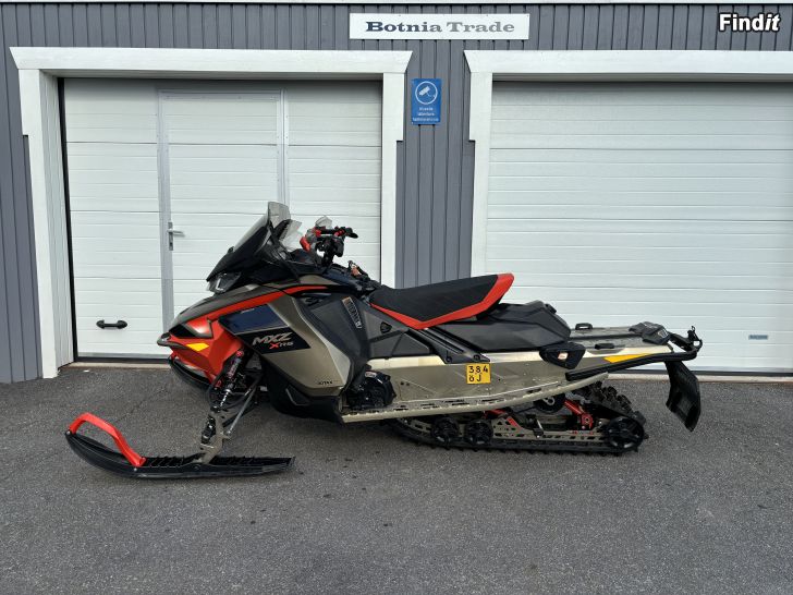 Säljes Ski-Doo MXZ X-RS 850-E-tec-2020