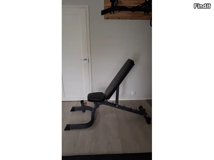 Myydään BodyCraft träningsbänk
