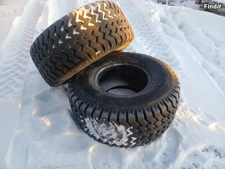 Myydään Metsäkärryn renkaat 16.5/70-18 2kpl