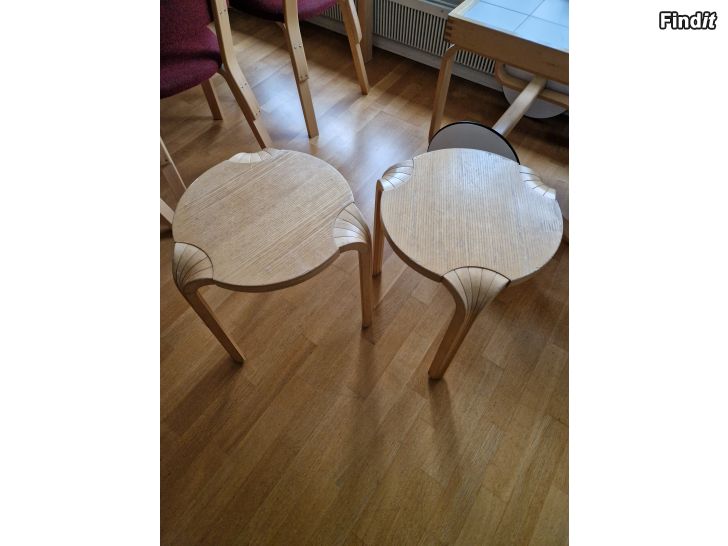 Myydään Artek X600 2kpl