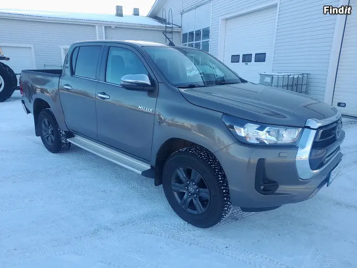 Myydään Toyota Hilux 4x4