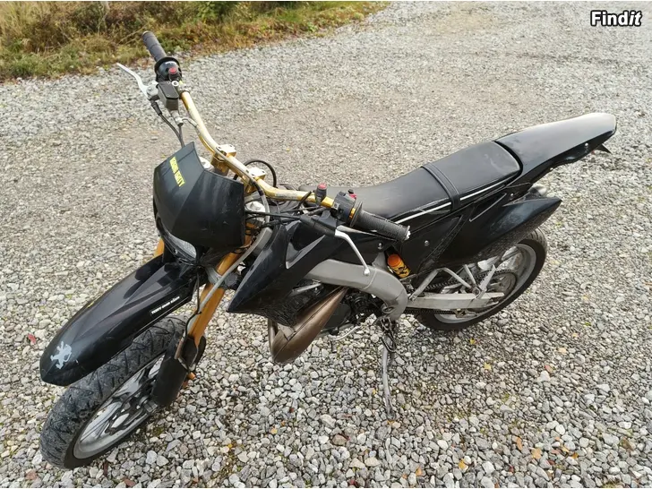 Säljes Peugeuot XPS moped